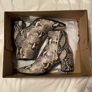 Madden Girl Dafni faux snakeskin bootie size 10